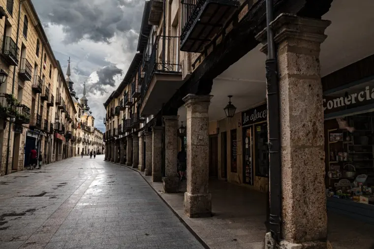 Los soportales de El Burgo de Osma, en la provincia de Soria