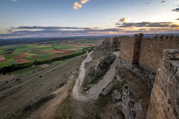 La fortaleza califal de Gormaz, sobre el valle del Duero
