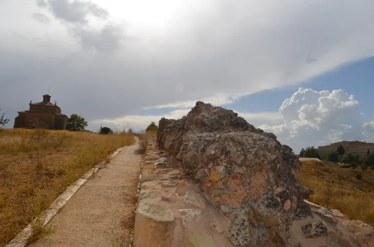 La muralla de Soria, desde el Mirón