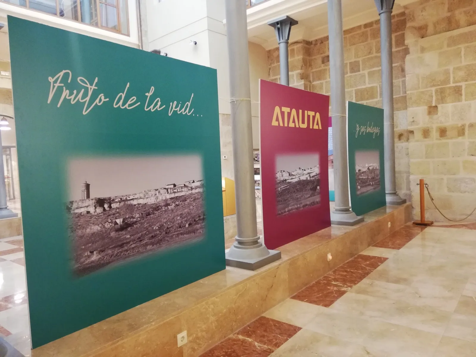 Fruto de la vid... Atauta y sus bodegas.